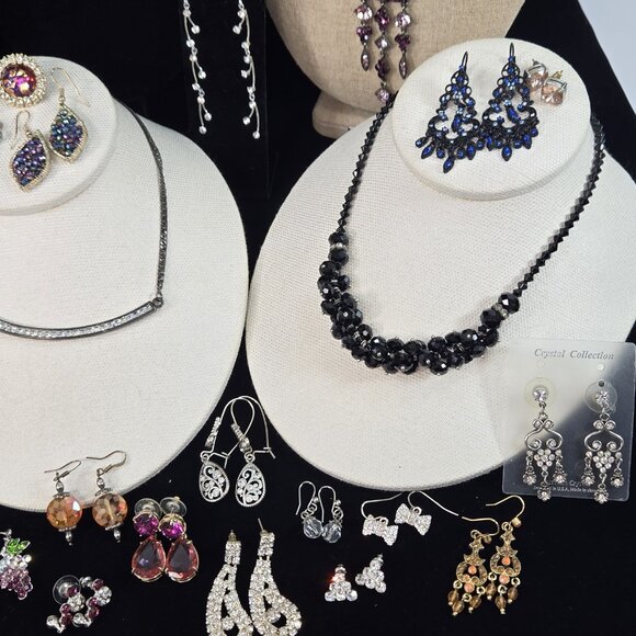 Bling Jewelry Lot 50pc Rhinestones Necklaces Earrings Bracelets - Picture 4 of 6